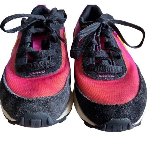 Nike youth Wafle one ps Activa, fuchsia university, pink casual sneaker S/12 ￼ - Picture 3 of 7